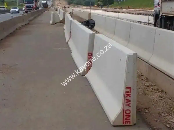 New Jersey Barriers-Cape Town 1024.768